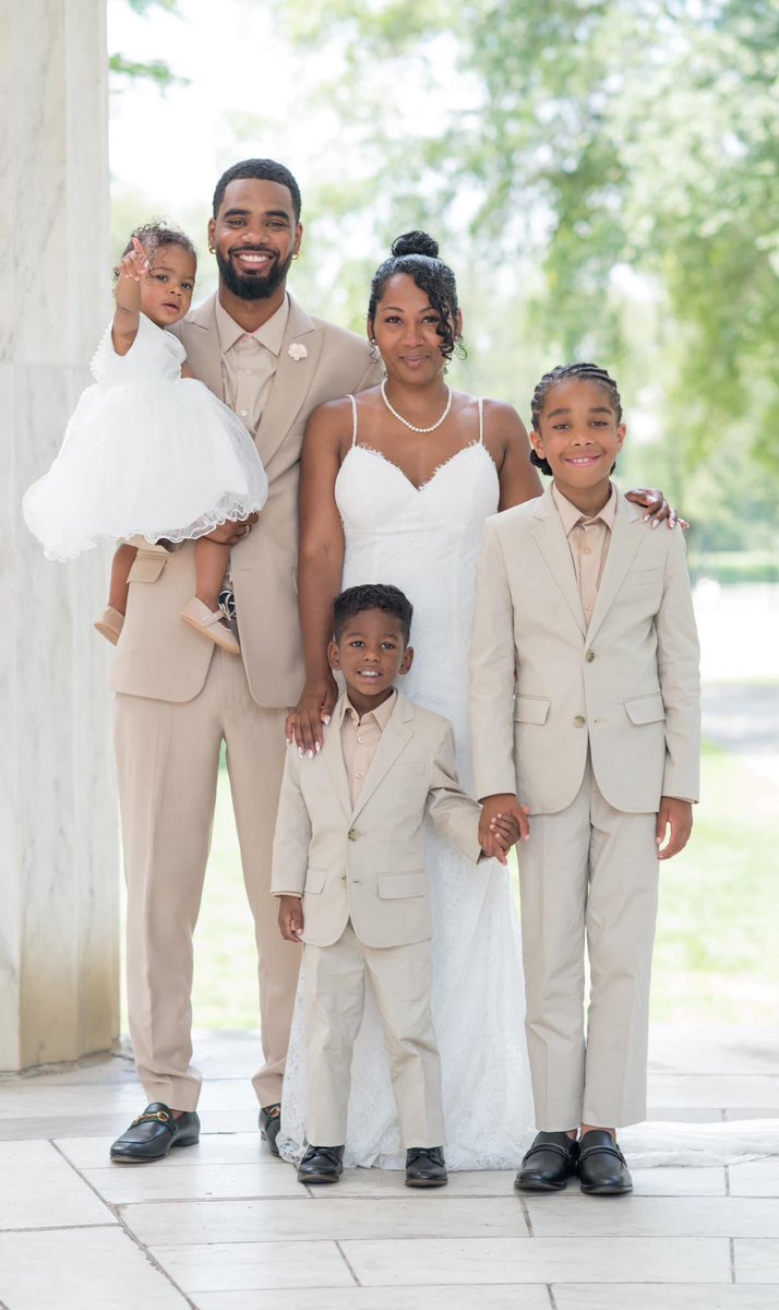 BankRoll_Lo's tweet image. You Didn’t Deserve This @blizzydoesit .
Your Wife Didn’t Deserve This.
Your Children Didn’t Deserve This.
Your Family Didn’t Deserve This.
Your Legacy Didn’t Deserve This.
💔