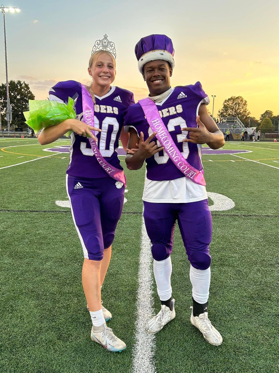 ayhack0's tweet image. Is this a first?  Homecoming King and Queen both take the field after crowning?  Side note: @tateblincoe is also an Ole Miss soccer commit!  #BHSTigers
@SportsCenter @notthefakeSVP @KySportsRadio 
@BardstownFootb1