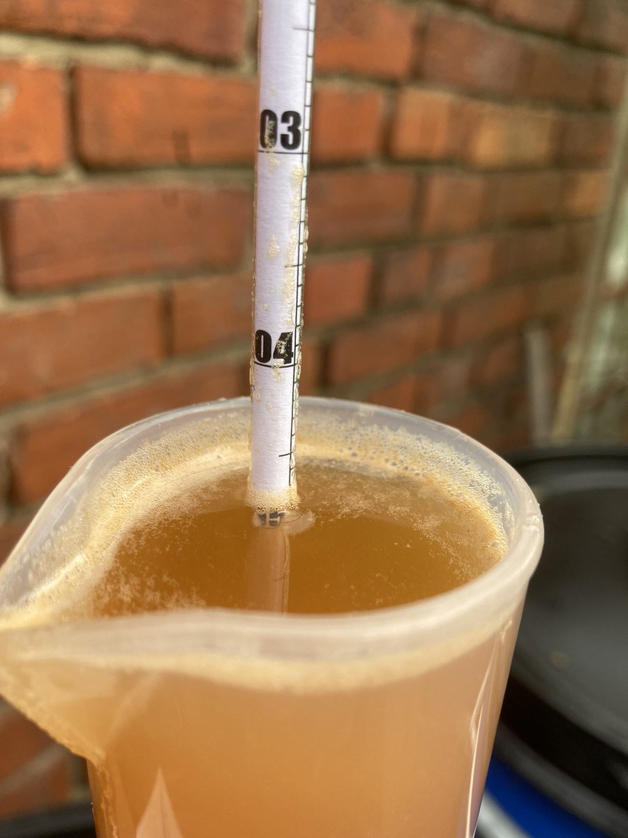 SevenTreesCider's tweet photo. So it starts again…
First pressing this weekend; we aim to produce 2,000l of seasonal full-juice craft cider.
A big shout out to all our apple donors & stockists across Reading and West Berks. 🙏🙏🙏
#rdguk #MadeinReading #berkshirecider #fulljuice https://t.co/ixA8tupLdj