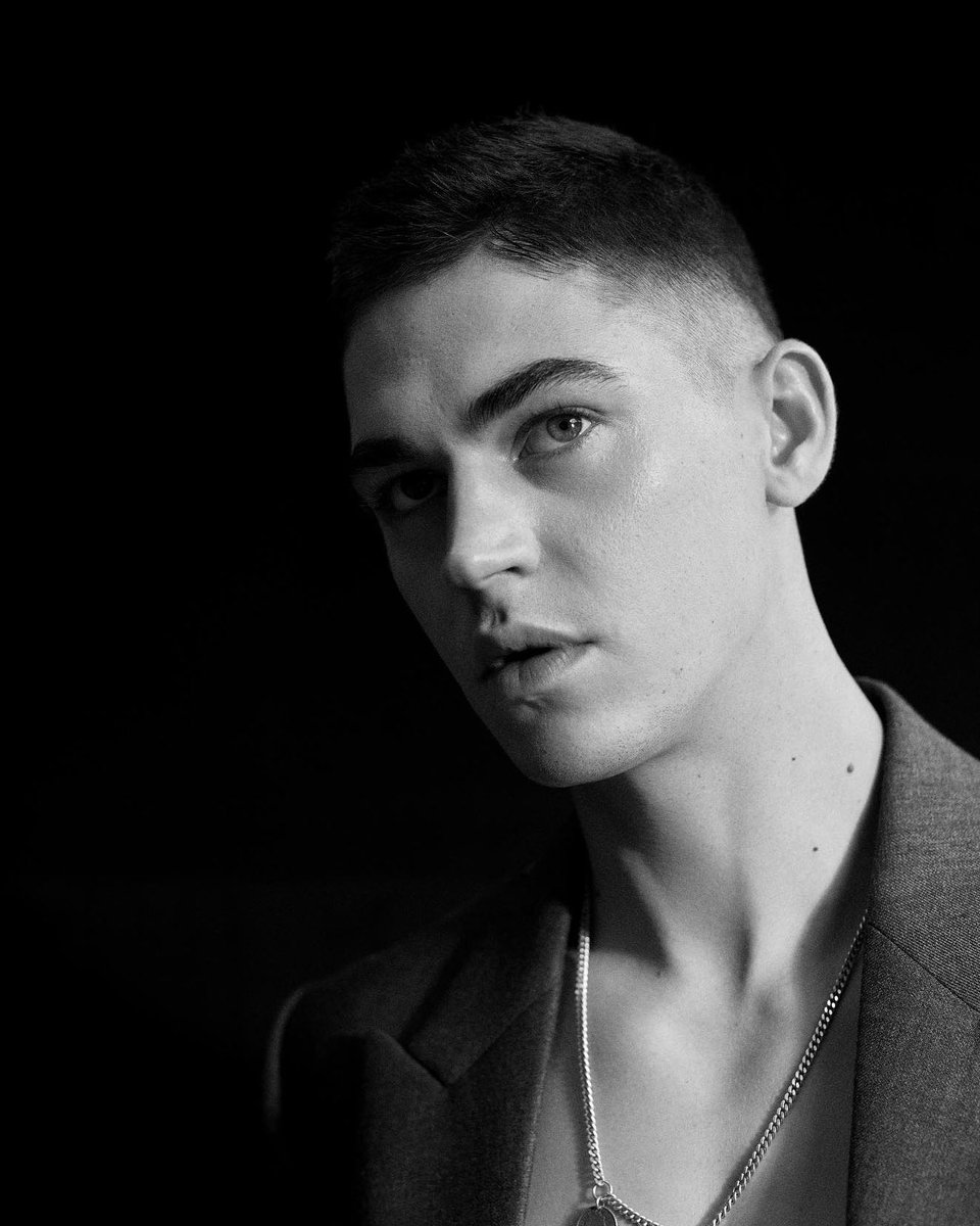 afterhessa's tweet photo. 🆕 Hero para la portada de  Behind The Blinds Magazine.

#HeroFiennesTiffin #HeroFT #After #AfterMovie #AfterEverything #AfterAquiAcabaTodo https://t.co/FdyPjt67E3