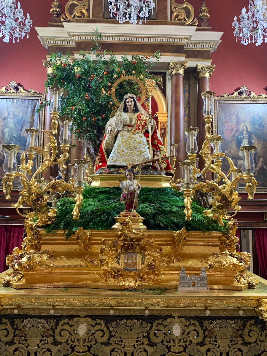 CofradiaPlus's tweet photo. 🟣 #MAGNASANFERNANDO | La Divina Pastora de las Almas Coronada primera imagen entronizada en su paso, de cara la Magna Mariana que se celebrará el próximo 30 de septiembre en San Fernando. @HdadPastora_Sf 

#Copatrona #PatronaDelDeporte #hermandaddelapastora #OndaCofradíaRadio https://t.co/LT86PepcPF