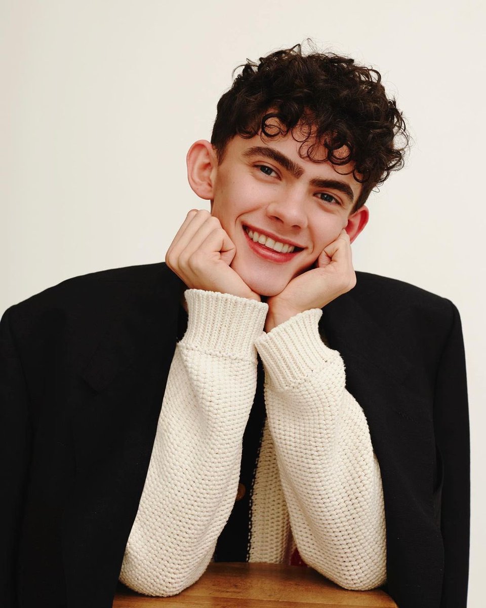 unseen pic of joe locke for jon magazine 💕