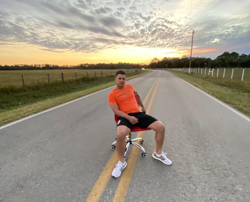 Me dijeron que las bendiciones están de camino, entonces me quedo en él 🔥🔥 

#Joseiglesias #Candelita #music #Miami #Tambor