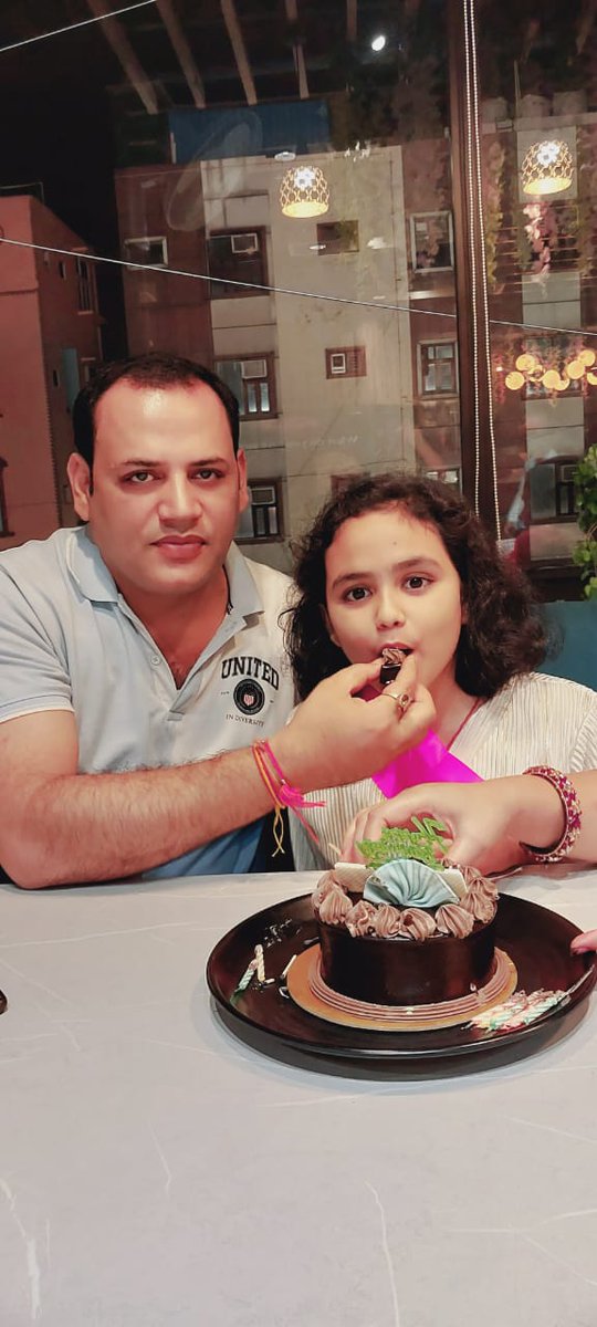 praveenm_mishra's tweet photo. My celebrity My daughter #omya today we celebrate 🎉 her birthday , watched blockbuster movie #jawan @AshishSinghLIVE @PANCHOBH @pankajjha_ https://t.co/SmLHRcX9y1