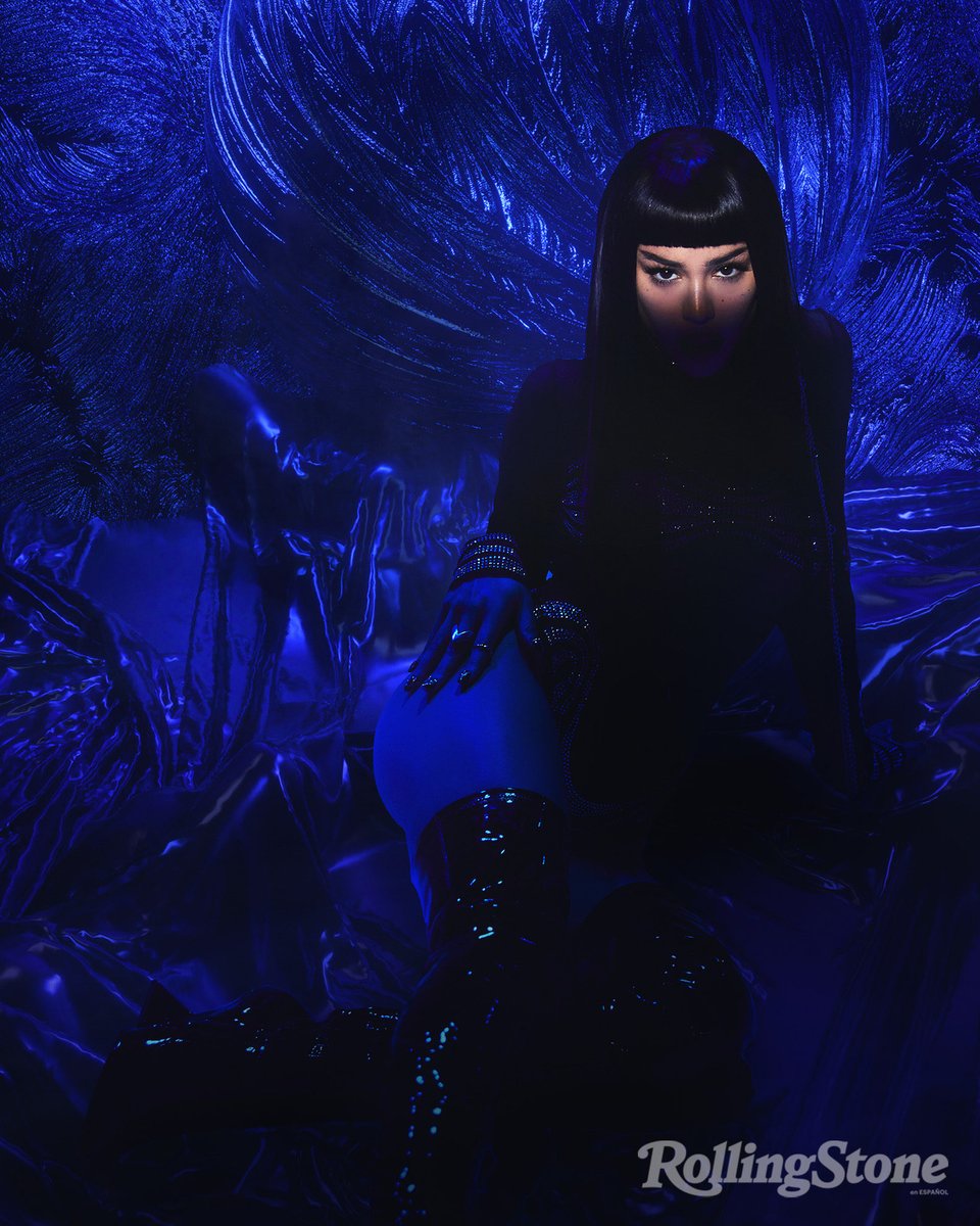 MACcosmetics's tweet image. @dannapaola wears M·A·C on the cover of Rolling Stone en Español as she announces her new role as M·A·C Global Brand Ambassador. @RollingStoneMX #MACDannaPaola. Makeup Artist: Emilio Becerril. Full credits on Instagram.