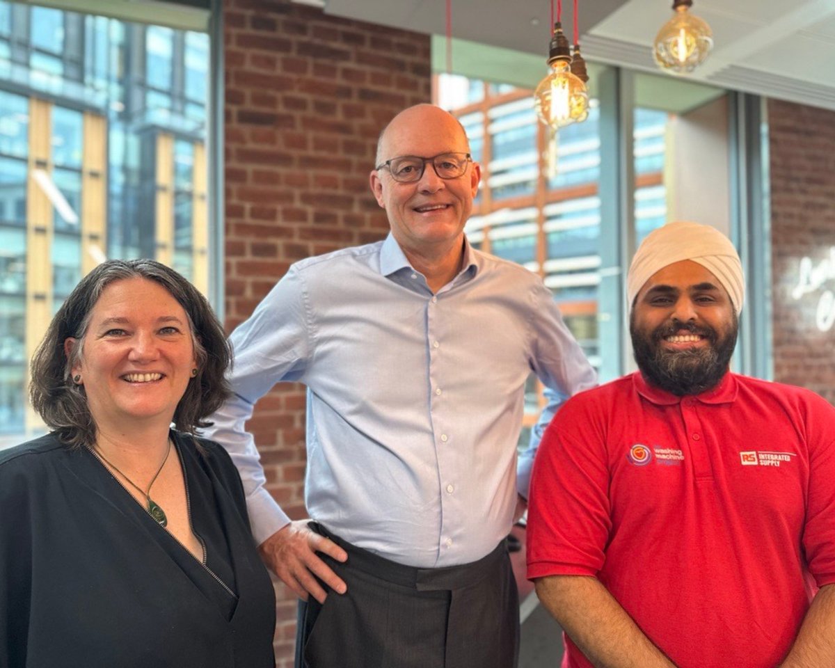 WeAreRSGroup's tweet photo. Our efforts were a spinning success at our recent London Build with our social impact partners The Washing Machine Project ❤️

#TheWashingMachineProject #Divya #LondonBuild #WeAreRS #MakingAmazingHappen #ForABetterWorld https://t.co/sqynjllNqx