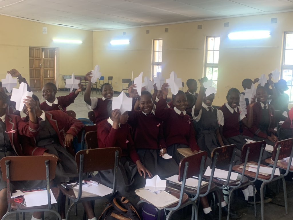 dzidzo_safepad's tweet photo. This past Friday’s Office was at Harare High School. It was such a pleasure to teach the young girls how to make their own reusable sanitary pads, they were responsive and very eager to learn
#endperiodpoverty #periodpovertyawareness #girlsrights #periodmovement #periodsrock https://t.co/BTmOQcMnkl