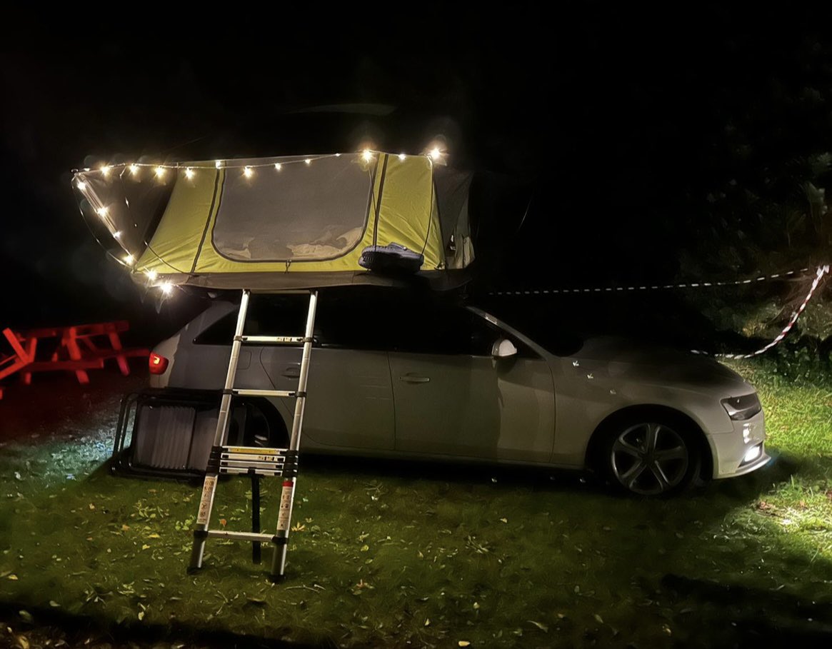 Last weekend, we ventured to Chilmark, Wiltshire. We went to visit Dark Swan who run radical immersions, interactive workshops and coaching to teach people how to perform, whatever life throws at them. We of course were warm and dry in our @TentBox!