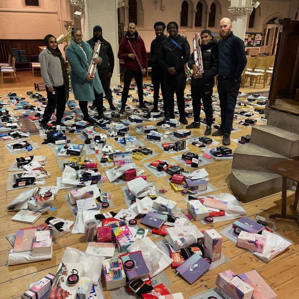 Throwback to last year when the team were preparing the presents for our Christmas day drop off 🎁🎄

#MarysCharity
#YouthEmpowerment #ViolencePrevention #YouthSafety
#PositiveYouthDevelopment #Community #SafeSpaces
#youthWork #mentalhealthsupport #YouthEmpowerment  #london