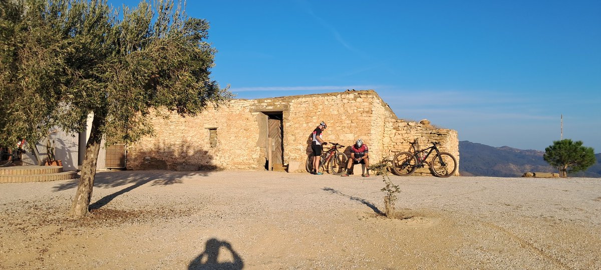 dreamteambike's tweet photo. Día de ermitas. https://t.co/qJ7MfA229p