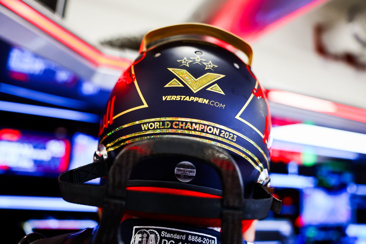 monza2m's tweet photo. @HelmetManiac bu şaheseride paylaşır mısın 😏 https://t.co/THI0IaIDCe