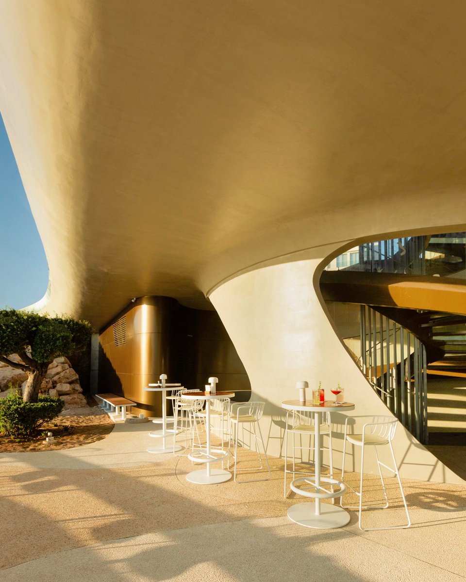 AntasiaClub's tweet photo. Antasia lines and curves... an architectural wonder for your entertainment only.​

#antasiabeachclub #paphos #paphoscyprus #explorepaphos #cyprus #beachclub #seaview #summer #friends #lunch #interior #architecture #minimal #modern #sky #view https://t.co/Uq1yrhukpE
