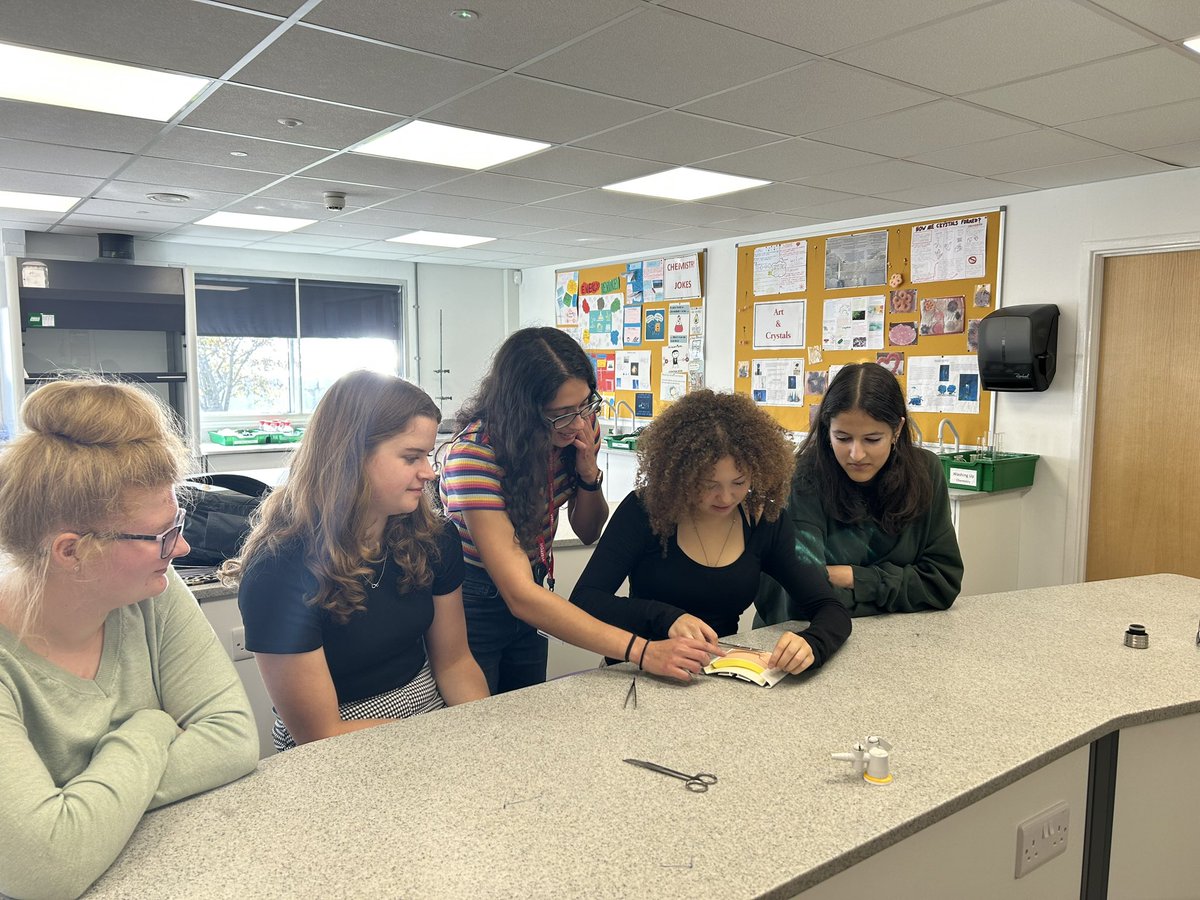 Friday lunchtime is Med Prof group 🩺and last week they were trying out the skill of suturing led by current Vet, Yasmin #twobigyears