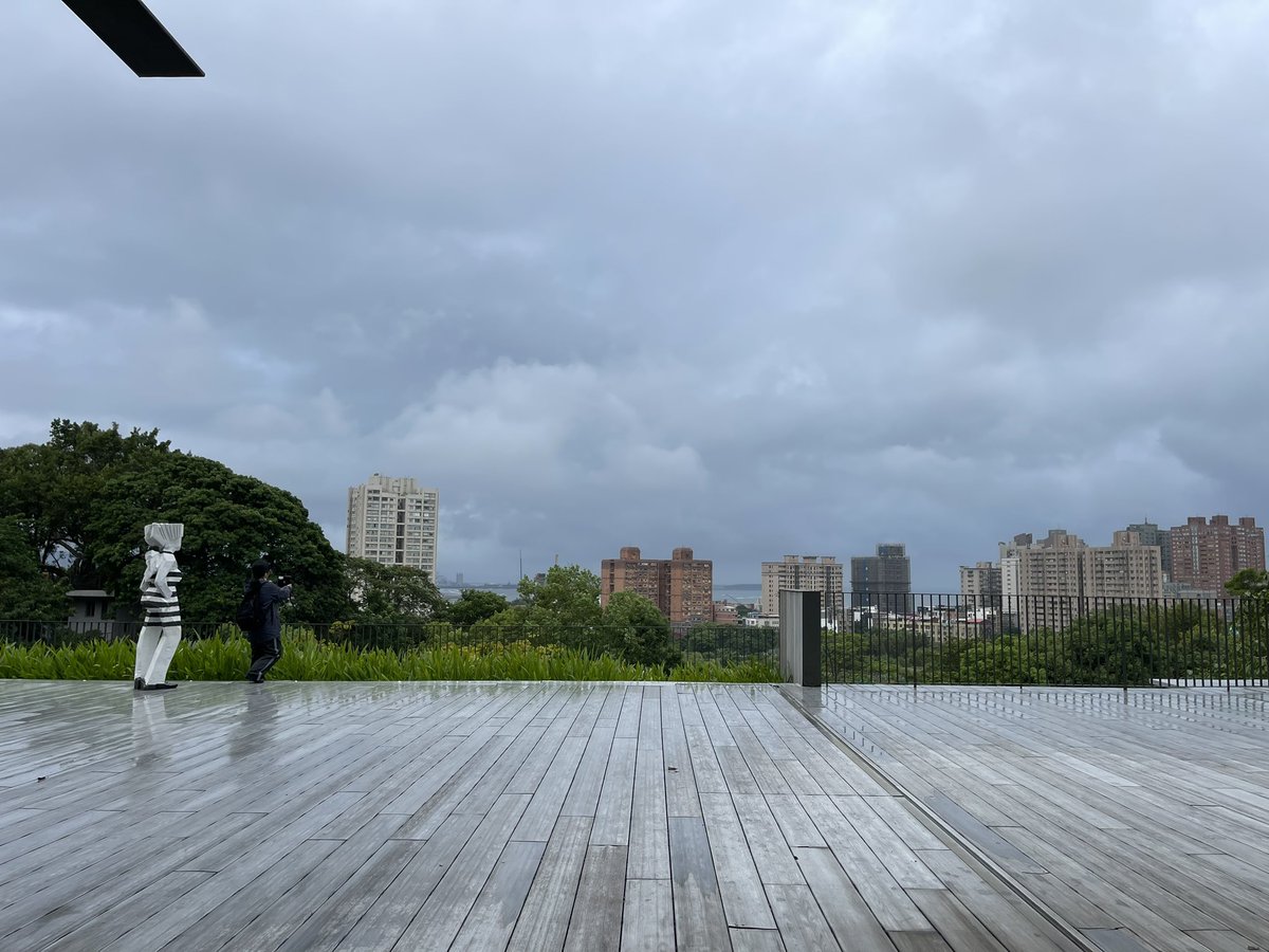 hustwj's tweet photo. 云门剧场 https://t.co/sXAqzmzEHk