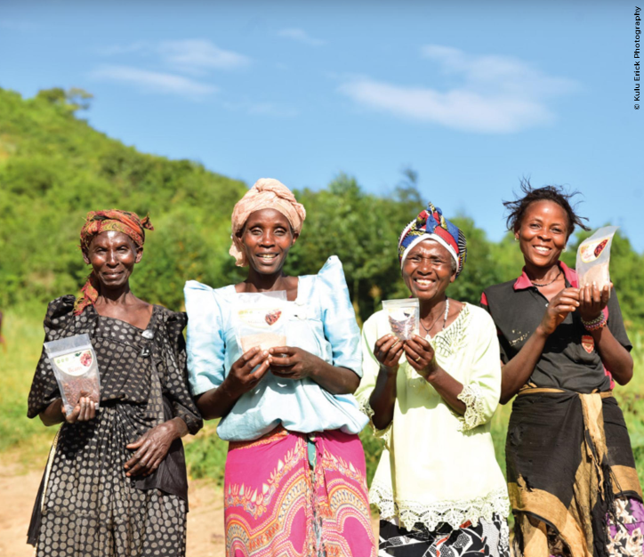 Read about a decade of difference in Africa courtesy of 🇦🇺 &amp; 🇨🇦 bit.ly/3RW9vSF

#CultiAF's success is attributed to improved on-farm productivity &amp; 🤝with the #PrivateSector, which helped #farmers capitalise on their gains by creating new markets &amp; products

#ACIARImpact