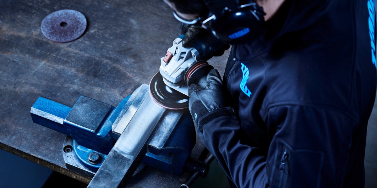 Our surface finishing tools accompany you on the way to the perfect finish on stainless steel workpieces. Additionally, you also benefit from our specialist knowledge and decades of experience. Stay tuned for more information about our surface finishing portfolio.