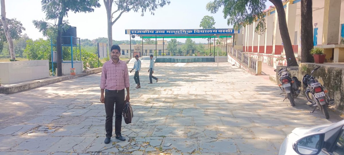 आज ईश्वर की अनुकम्पा, माता पिता, भगवान श्री देवनारायण जी ,कर्नल बैंसला जी,सभी गुरुजनों और मित्रगणों के निरंतर आशीर्वाद और शुभकामना की बदौलत राहुल चेची ने स्कूल व्याख्याता (रसायन विज्ञान) के पद पर आदर्श राजकीय उच्च माध्यमिक विद्यालय वस्सी में राजकीय सेवा में पदग्रहण किया।🙏