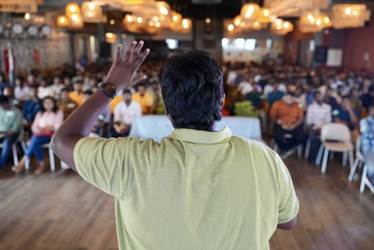 700+ Startups filtered from 5000 Startups. 350 Startups Morning, 350 Startups Evening. Total 8 Hrs 🔥on a Sunday. Such a vibe like a Rajini FDFS full of fun, learning and fire. What an event full of love and learning and sharing. Lots of love and thanks from entrepreneurs. It’s