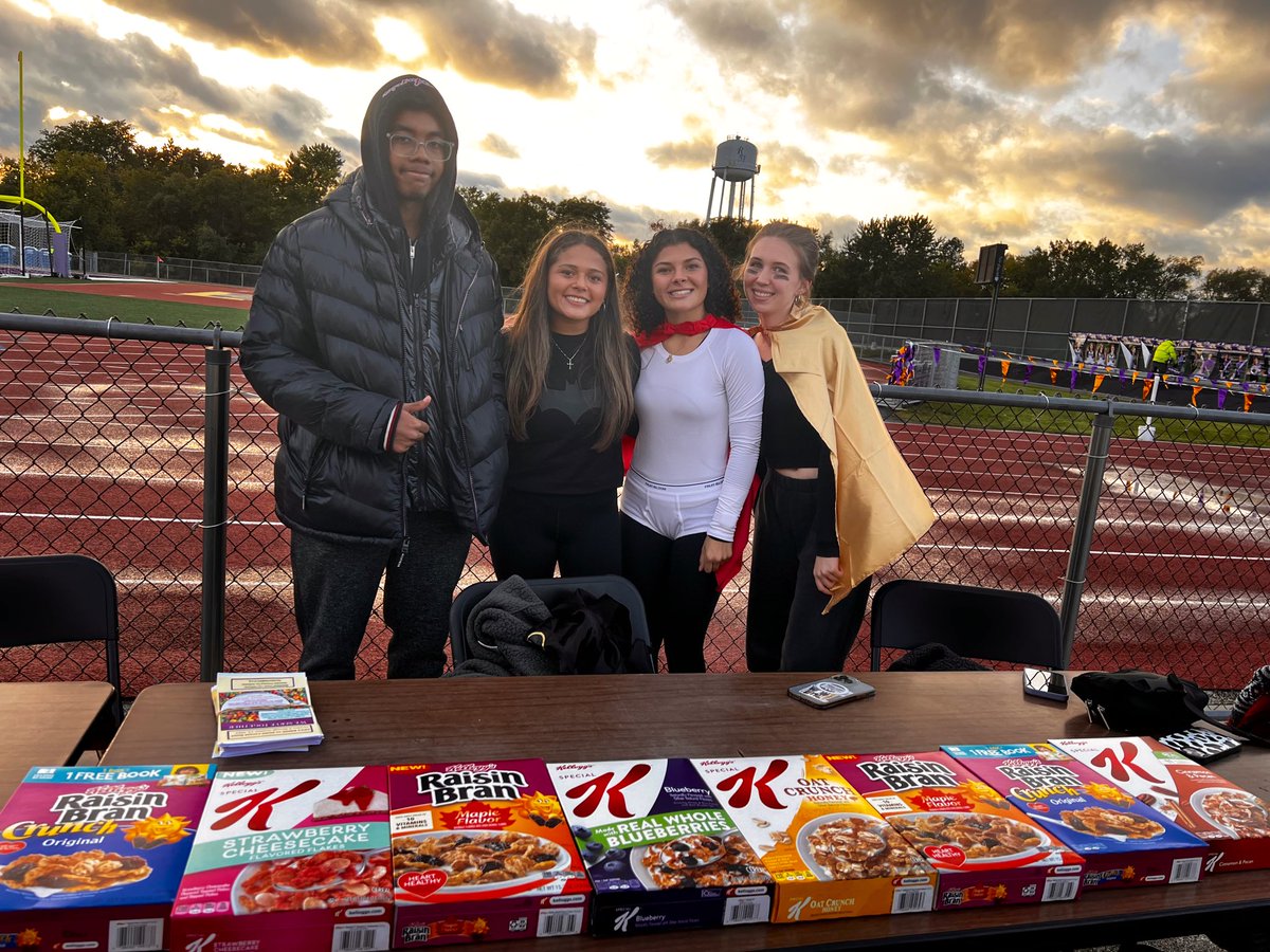 mary luckritz tweet media