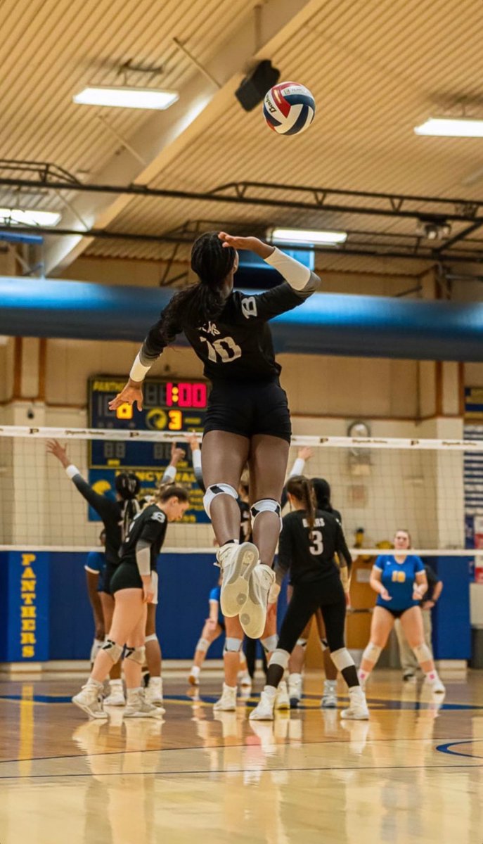 PerriLowe_VB's tweet photo. Bastrop vs Pflugerville 3-1 Win #10 https://t.co/JDI802LSuD