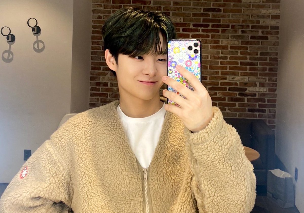 지훈피드 tweet media
