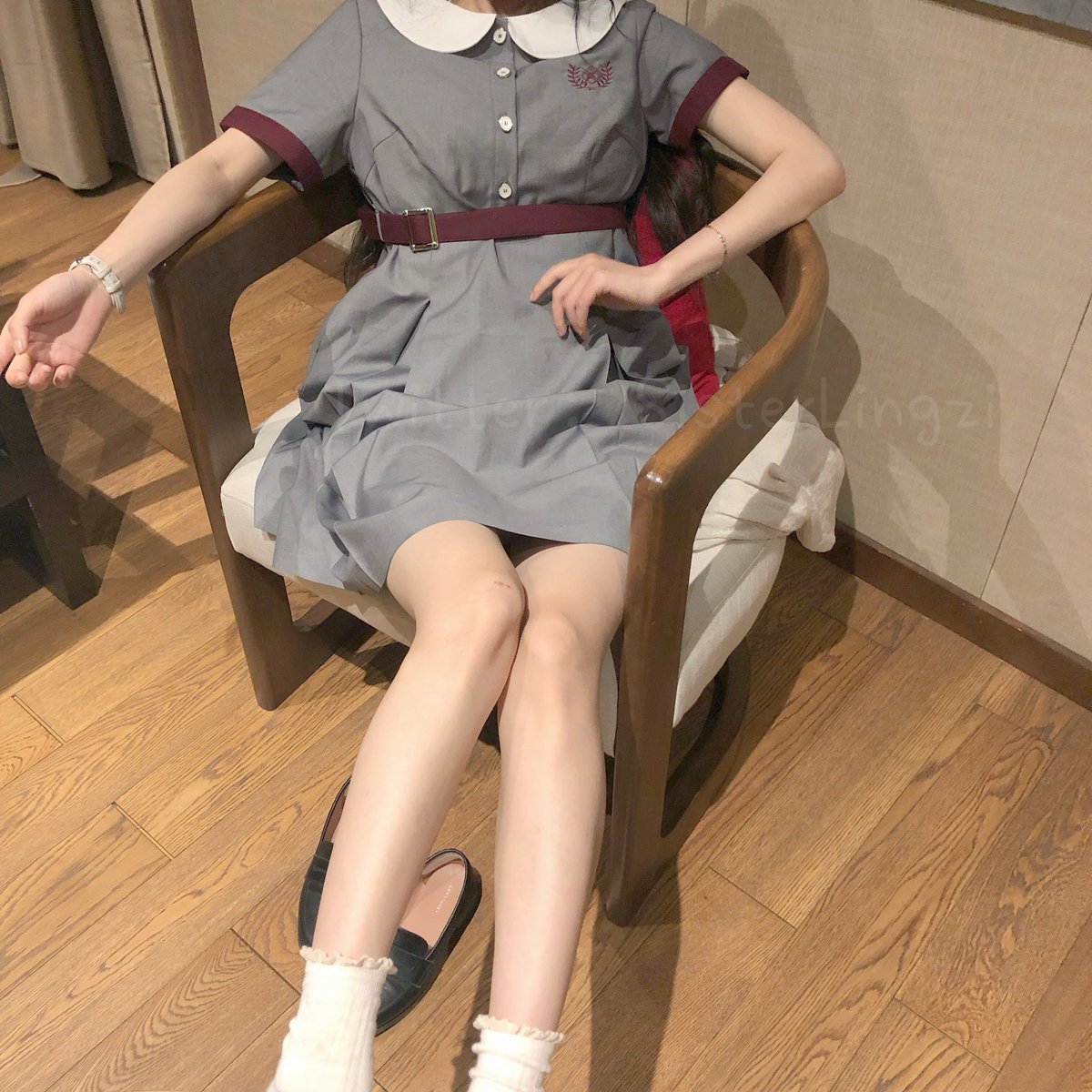 福利姬玲子分享的黄推图片2 - 网红私拍内容