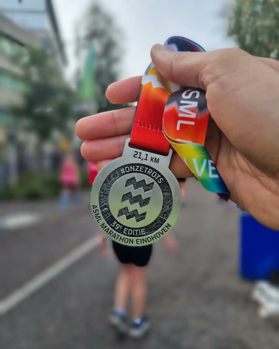 AmberSoni's tweet photo. Yearly ritual, completed 39th edition of ASML Eindhoven half marathon, took a bit longer - but happy that I could pull off till the finish line. 

2 hours 38 mins , weight 74kgs. 
Perceived effort 7.5-8/10. 

Time to recover 😀 https://t.co/rc7SFhb0OK