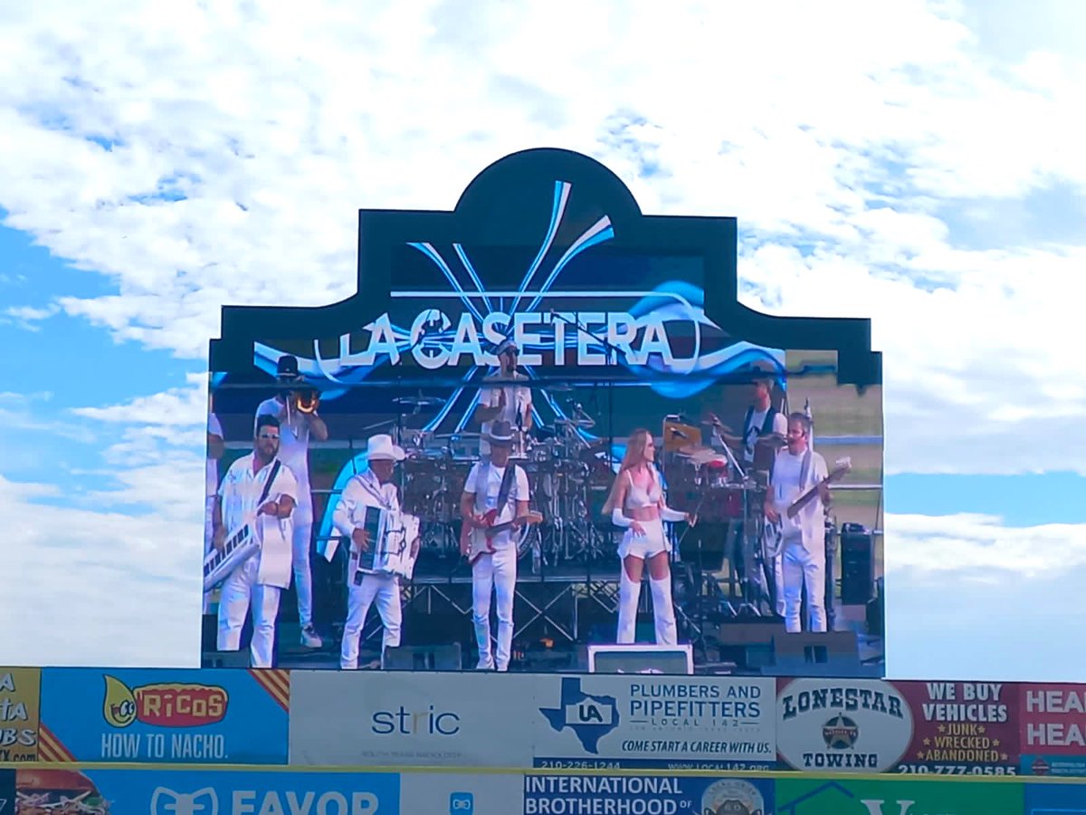 LaCaseteraMX's tweet image. Gracias San Antonio, Que buen FIESTON 🤩🔥 🌮🌮#feriadeltaco  La Michoacana Meat Market!!! #lacasetera