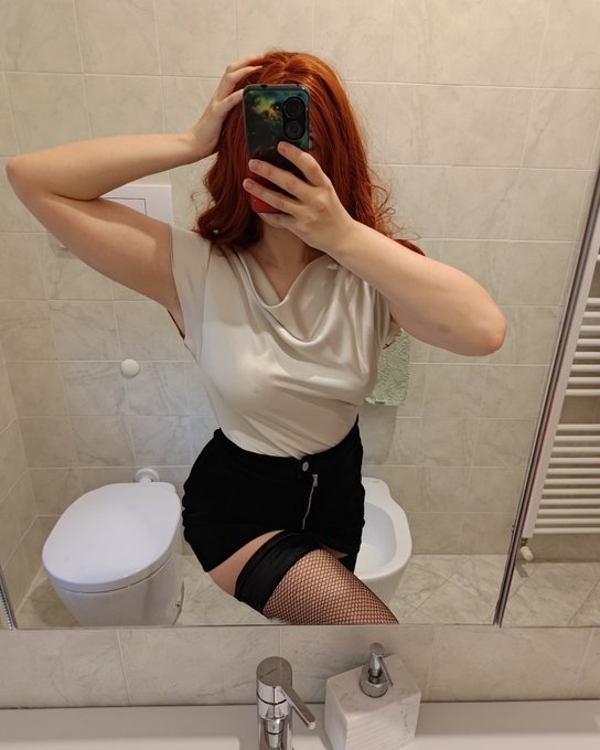 Mi sa che &egrave; un pelo troppo aggressivo per l'ufficio... PS: presto arrivano le anteprime del mio nuovo<a href="/tag/buongiornoatutti"class="tags"><span>#buongiornoatutti</span></a>