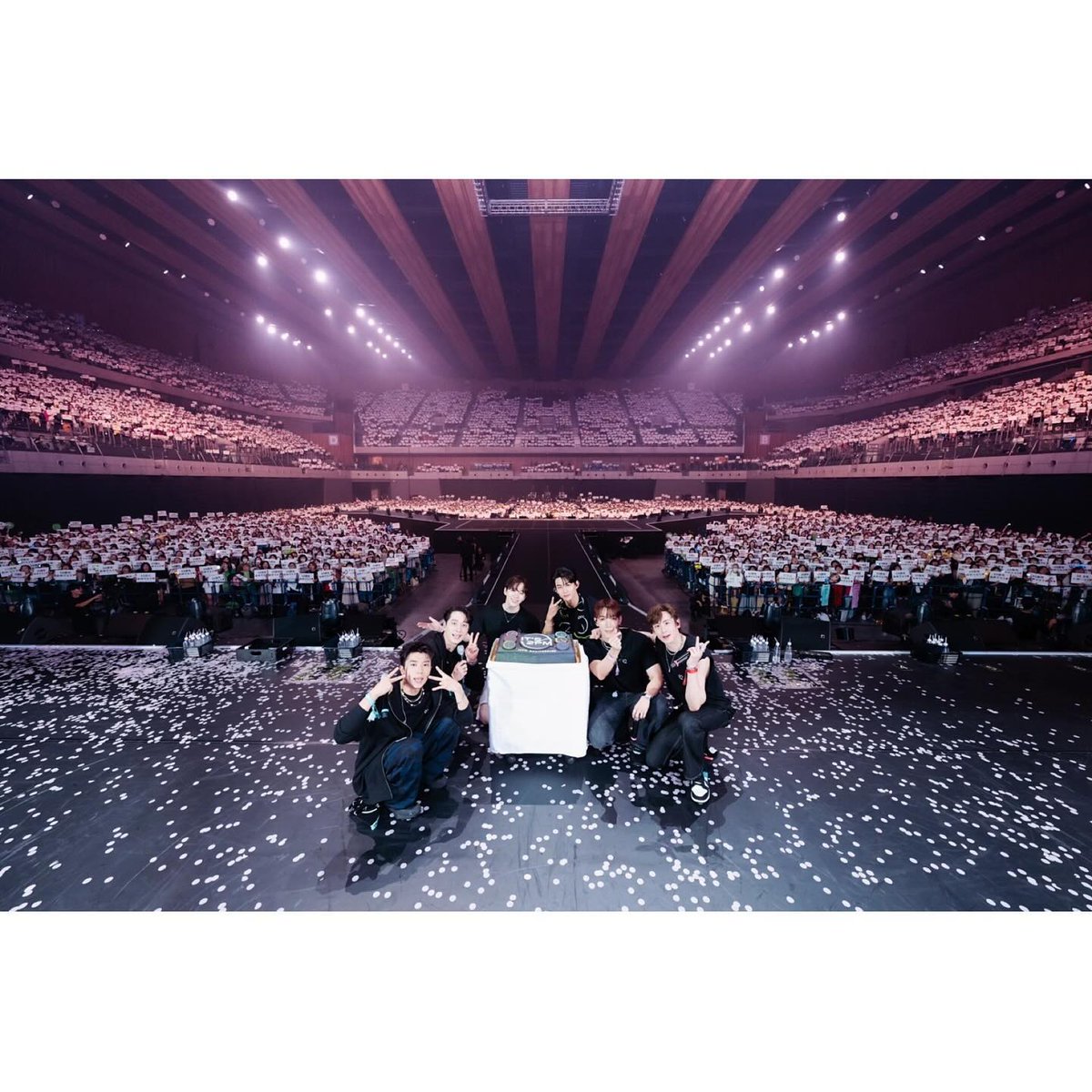 Kkorepo's tweet photo. 「#2PM」、15周年記念コンサートの東京公演後に感激のメッセージ…「素敵な思い出ありがとう」（動画あり） 
https://t.co/l4TGr2l7ui https://t.co/b1RAVhn9wZ