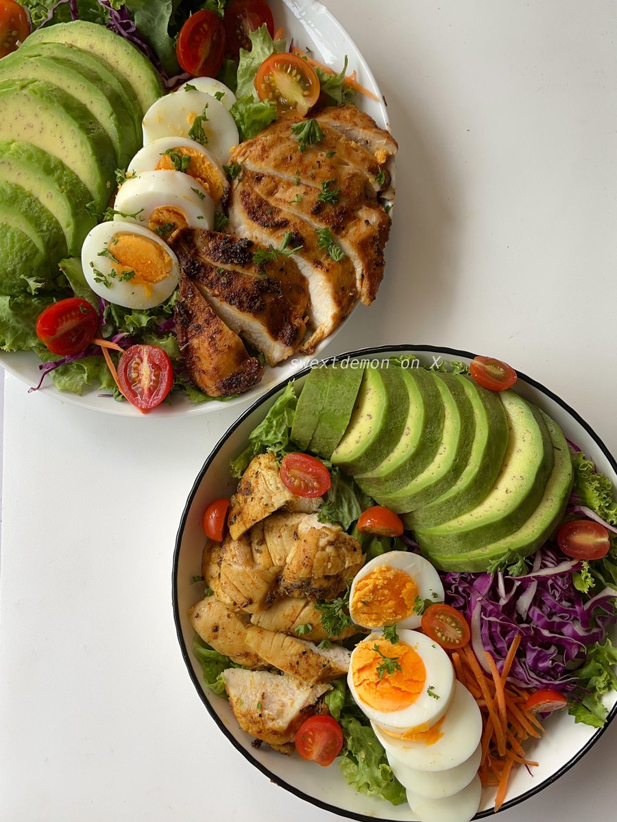 swextdemon's tweet photo. pov: you eat your skincare! 🥗

sekalian mau sharing share resep menu diet &amp; clean eating yg anak kos friendly, boleh save tweet ini ya guys untuk referensi!

modalnya dikit krn diet ga harus mahal 🫣❤️
#syeeats https://t.co/p7RsmRm0kB