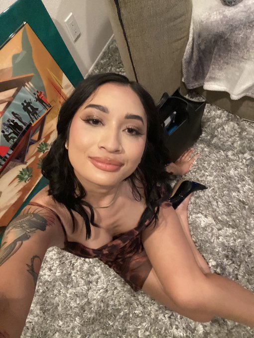 Oliver and I got booked together and made hot porno love for y&rsquo;all! Thank you @King_Razor_ for making
