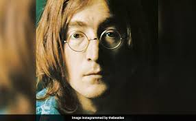 crockpics's tweet photo. John Lennon was born October 9, 1940 in Liverpool. #JohnLennon https://t.co/vW1eOnScbG