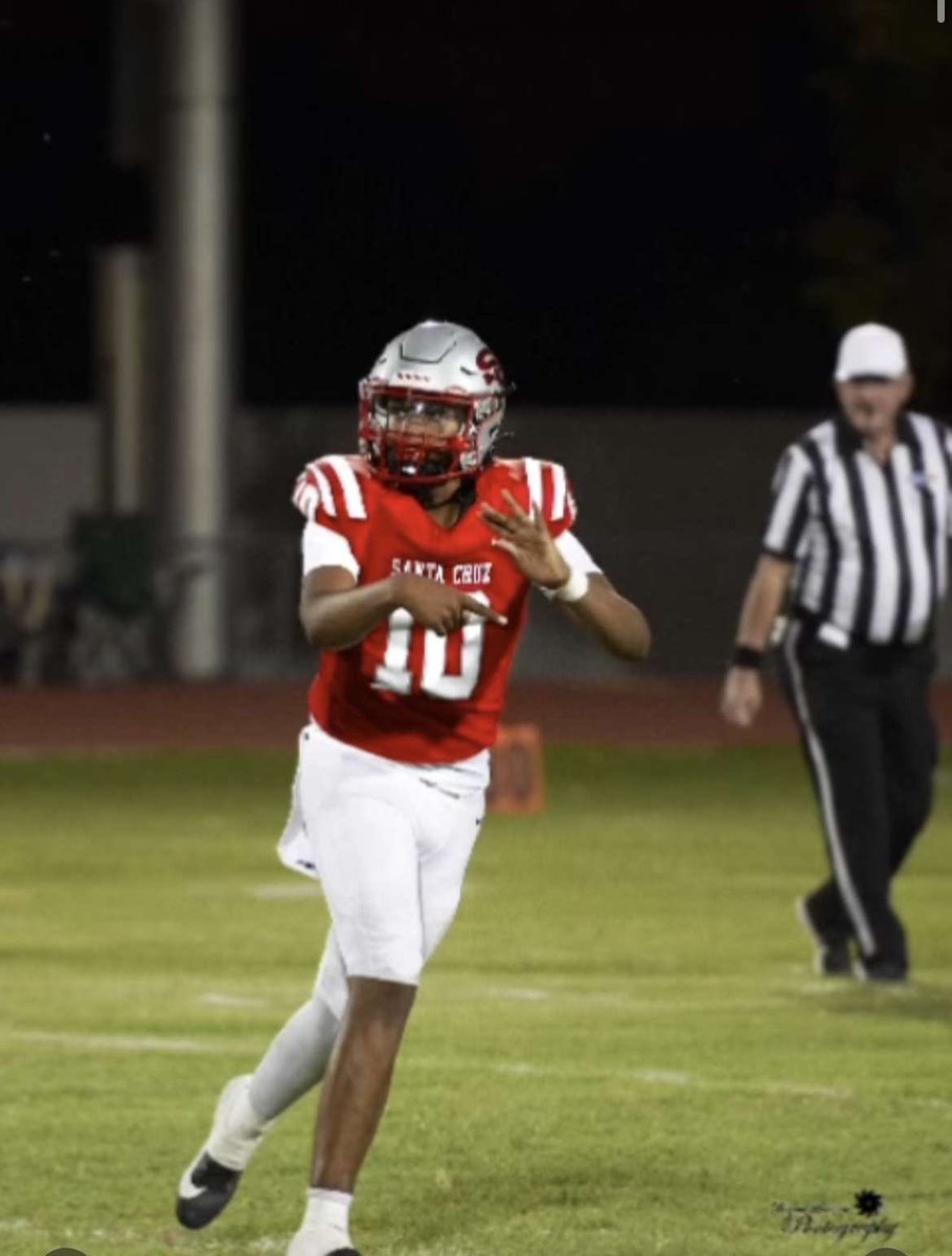 Nathan Harris (@nathan_harris10) on Twitter photo Junior Mid way season highlights
(Games 1-6)
1317 total yards
17 passing tds
hudl.com/v/2M3piq
<a href="/Coach_tCortez/">Tommy Cortez</a> <a href="/_RECRUITid/">RECRUITid</a> <a href="/BiggBearrecruit/">Big Bear Recruiting</a> <a href="/TheBreakdownVB/">TheVarsityBreakdown</a> <a href="/CoachNFlores/">Nico Flores</a> Junior Mid way season highlights
(Games 1-6)
1317 total yards
17 passing tds
hudl.com/v/2M3piq
<a href="/Coach_tCortez/">Tommy Cortez</a> <a href="/_RECRUITid/">RECRUITid</a> <a href="/BiggBearrecruit/">Big Bear Recruiting</a> <a href="/TheBreakdownVB/">TheVarsityBreakdown</a> <a href="/CoachNFlores/">Nico Flores</a>