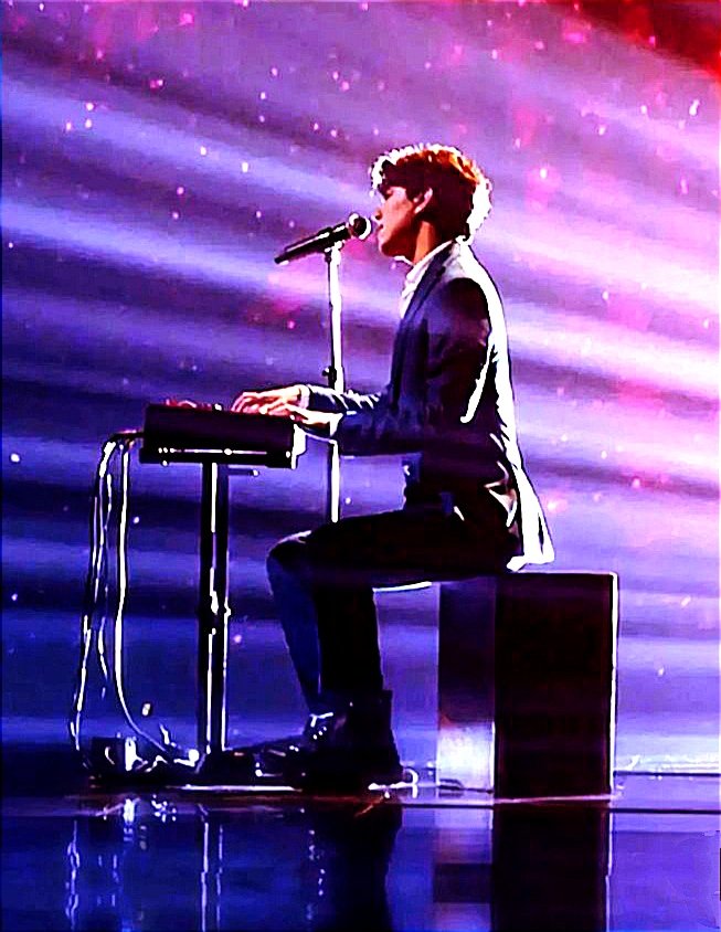 Jen_S05's tweet photo. @Elenwvw The absolute perfection of the voice in all its splendor! The heart beats to the beat of beautiful sounds, responding to each chord
#Jazz #Dudarai 🇰🇿
#DudaraiByDimash
#DimashQudaibergen ❤️
VOICE OF KAZAKHSTAN https://t.co/5B7WcuQZvc