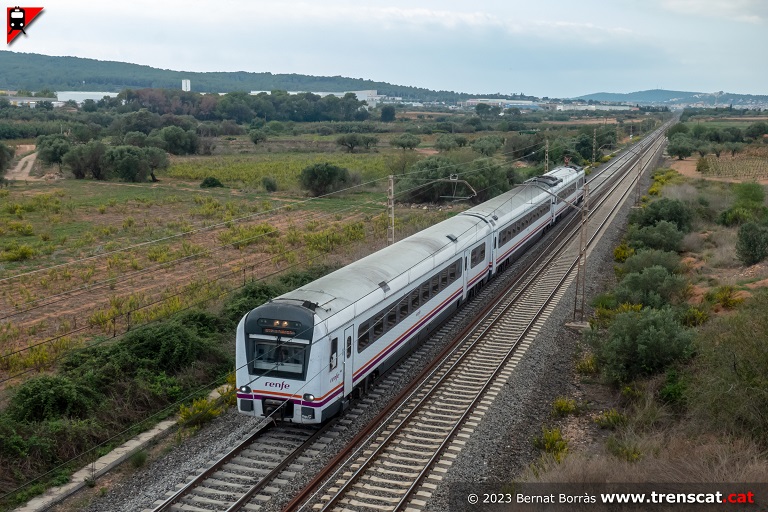 Buen día. Bon dia. Egun on. Bo día. #Felizlunes y #felizsemana (Fotografía cortesía de @trenscat. Muchas gracias, Bernat.)