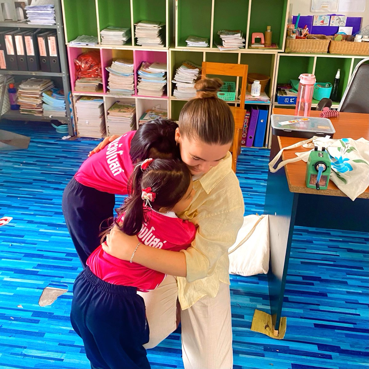 ivhq's tweet photo. "I’ve just come back home from my first trip with IVHQ and I already can’t wait to plan another one!"

📸 Marianna, 20, Italy
📍 #TeachingEnglish - Hua Hin, #Thailand

#IVHQ #volunteer #volunteerabroad #volunteering #volunteertravel #travel #travelwithapurpose #solotraveler https://t.co/xQ4cfU7lfT