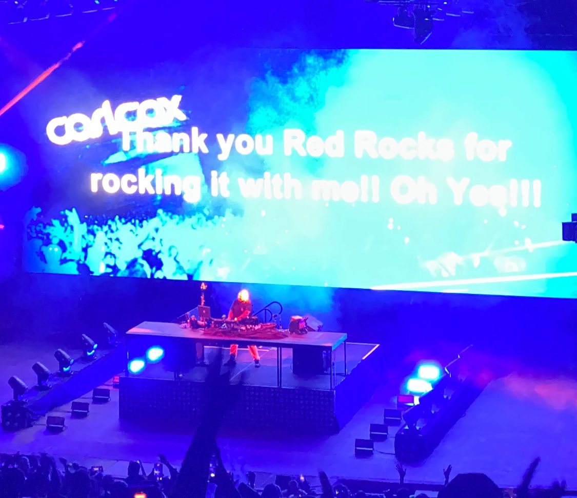 puffinpineapple's tweet photo. Carl Cox screaming ‘oh yes!’ Into a microphone does wonders for my mental health https://t.co/1KBrwV2bHf