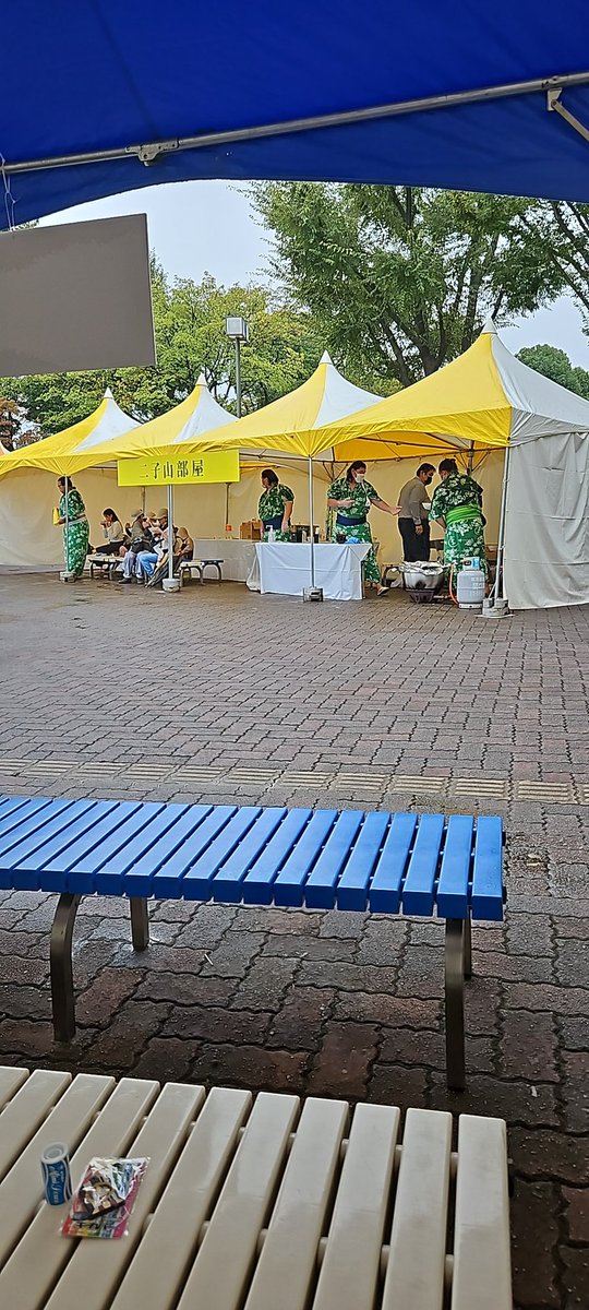 shinkoiwaomu's tweet image. ちゃんこ食べ比べ最高！
#二子山部屋 #カレーちゃんこ #大島部屋 #味噌ちゃんこ #九重部屋 #塩ちゃんこ の特製 #ちゃんこ 食べ比べしました！
それぞれ違う味と旨みに酔いしれ家族3人で《7杯も》食べました😋
ごっちゃんです！！
#かつしかスポーツフェスティバル