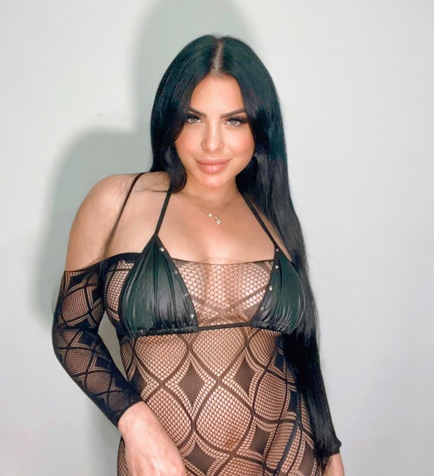 Me encanta que me mimen   https://t.co/t3aquDc1dD https://t.co/Km3qbkJ5OS