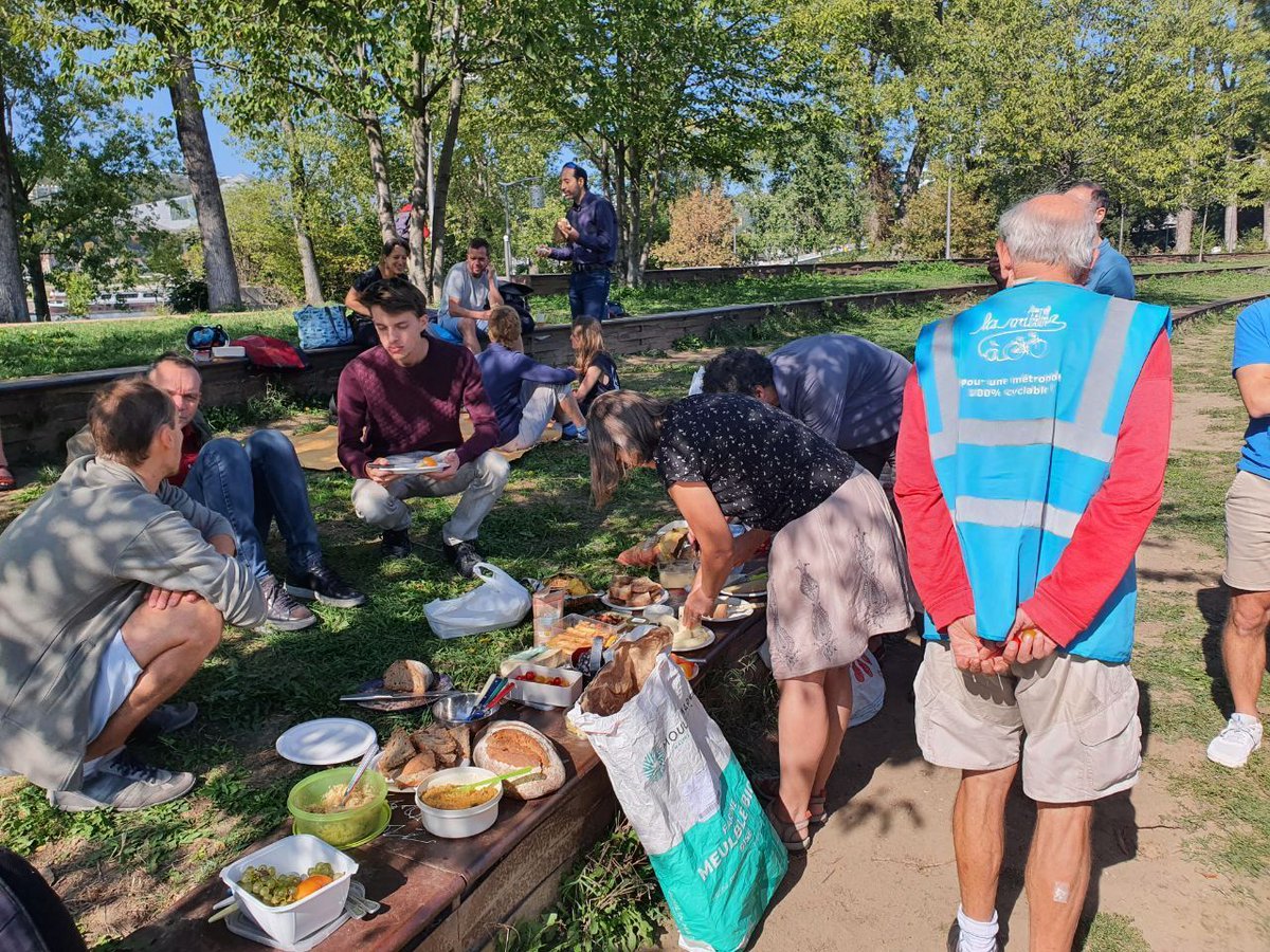 Un samedi conviviale entre adhérents, lors de notre séminaire de rentrée !
La météo avec nous 🌞 La pose déj' ultra sympa.🥪 🍻 
#ViedelAsso