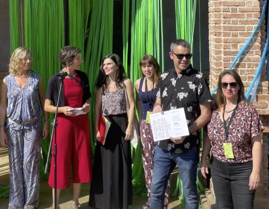 SP25arquitectes's tweet photo. Deprés d'un cap de setmana intensíssim al Festival A Cel Obert, tornem al despatx amb una Menció Especial del Jurat per la instal.lació "0000".
Gràcies a tots els que ens heu visitat i a una organització com sempre impecable!
@acelobertfest @Tortosa 
https://t.co/bU1l8dBWez https://t.co/WCuFrnbNRZ