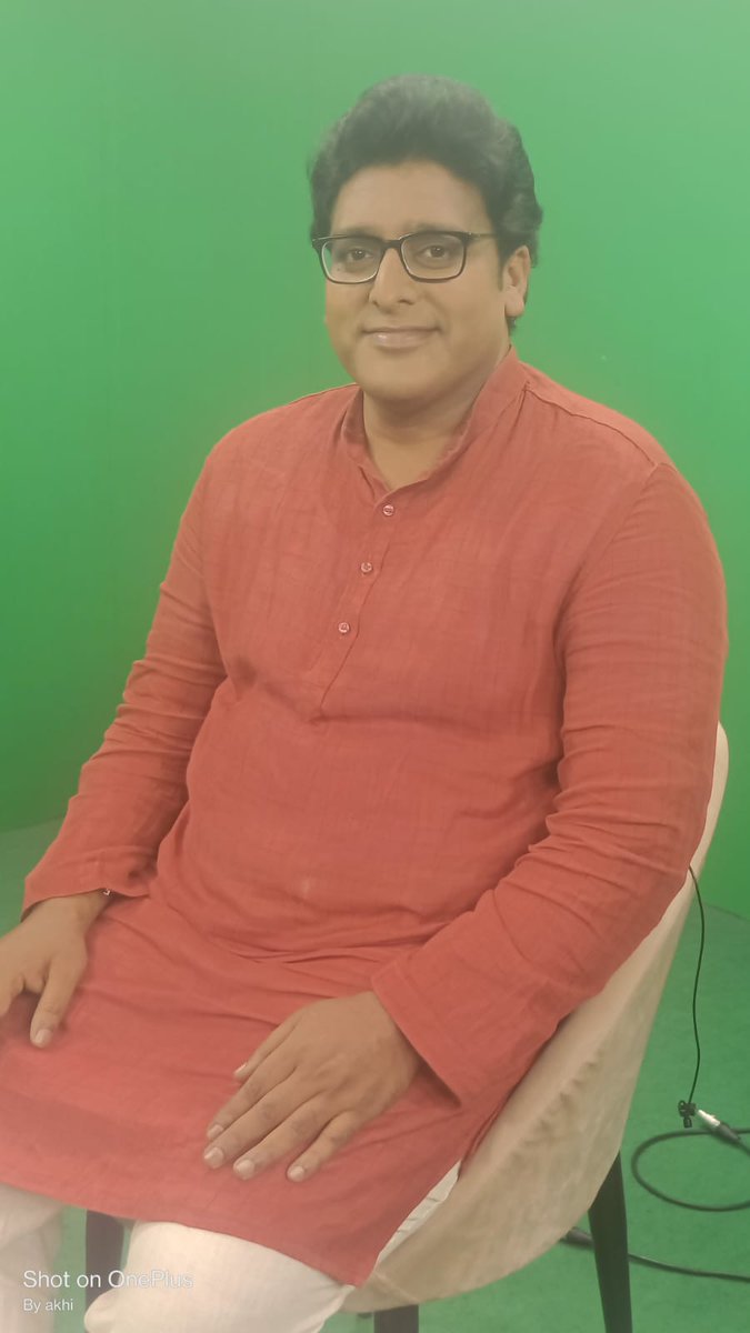 Pmctelugu's tweet image. నవంబర్ 11 వ తేదీ పత్రీజీ జన్మదినోత్సవం సందర్భంగా రికార్డింగ్  లైవ్ కార్యక్రమంలో అతిథిగా శివ గారు పాల్గొన్నారు!
#PatrijiJanmadinostavam #Shiva #PyramidMaster #AnchorSrikanth #patriji #meditation #BirthdayCelebration #spiritualevent #pyramidmeditation #brahmarshipatriji #PMCTelugu