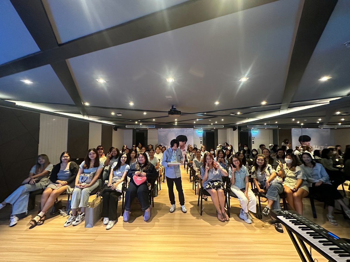 frontstwhome's tweet photo. ขอบคุณทุกๆ คนที่มาร่วมงานในครั้งนี้นะคะ ขอบคุณที่มาสร้างความทรงจำที่ดีร่วมกัน เป็นโมเม้นท์ที่สวยงามแบบนี้ตลอดไป

แล้วพบกันใหม่นะคะ🙏

@BSittawee
#STW18Again
#frontstw #_frtstw_
#tipsyboy #คีมีโนโตะของฟร้อนท์ https://t.co/i2a1WY0Ivo