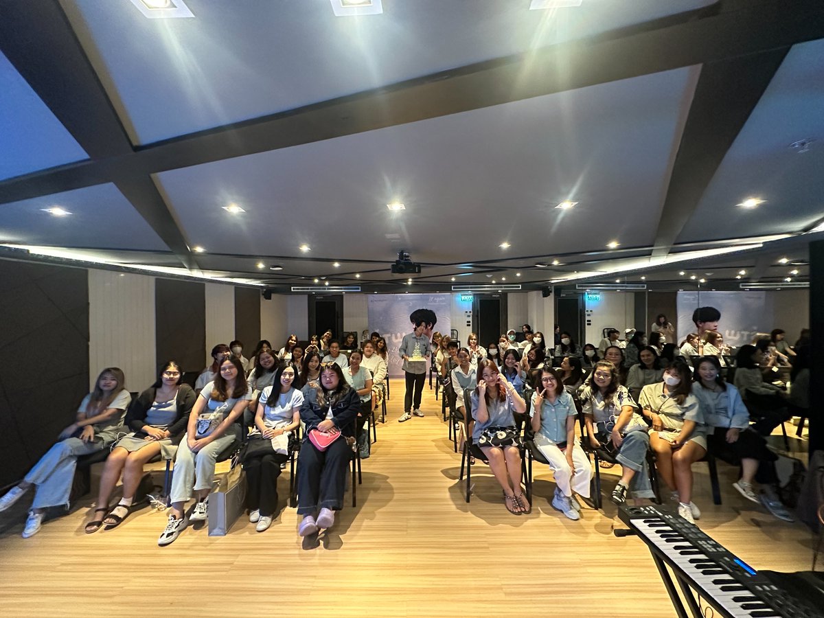 frontstwhome's tweet photo. ขอบคุณทุกๆ คนที่มาร่วมงานในครั้งนี้นะคะ ขอบคุณที่มาสร้างความทรงจำที่ดีร่วมกัน เป็นโมเม้นท์ที่สวยงามแบบนี้ตลอดไป

แล้วพบกันใหม่นะคะ🙏

@BSittawee
#STW18Again
#frontstw #_frtstw_
#tipsyboy #คีมีโนโตะของฟร้อนท์ https://t.co/i2a1WY0Ivo