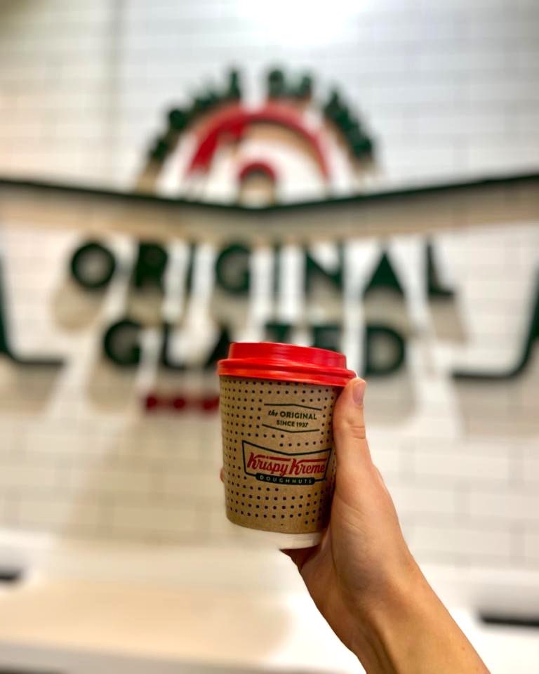 KrispyKreme_ZA's tweet image. Beat the Monday blues with a premium coffee or hot chocolate from R20! 😍

Exclusive to KKSA App members.
‌
While stocks last. Ts &amp;amp; Cs apply.

#KKSA #KKCoffee #AppRewards #MakeMyMonday