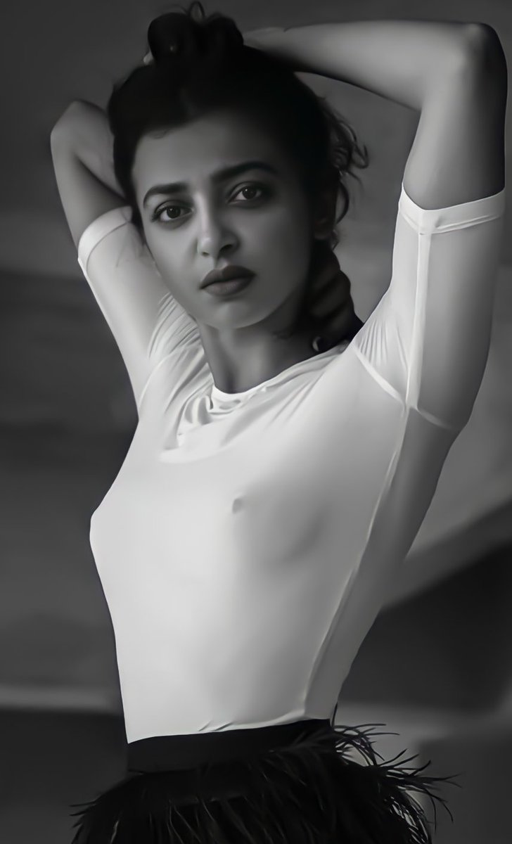 KollyCensor's tweet photo. . Radhika Apte https://t.co/RWUtjS8g0Z