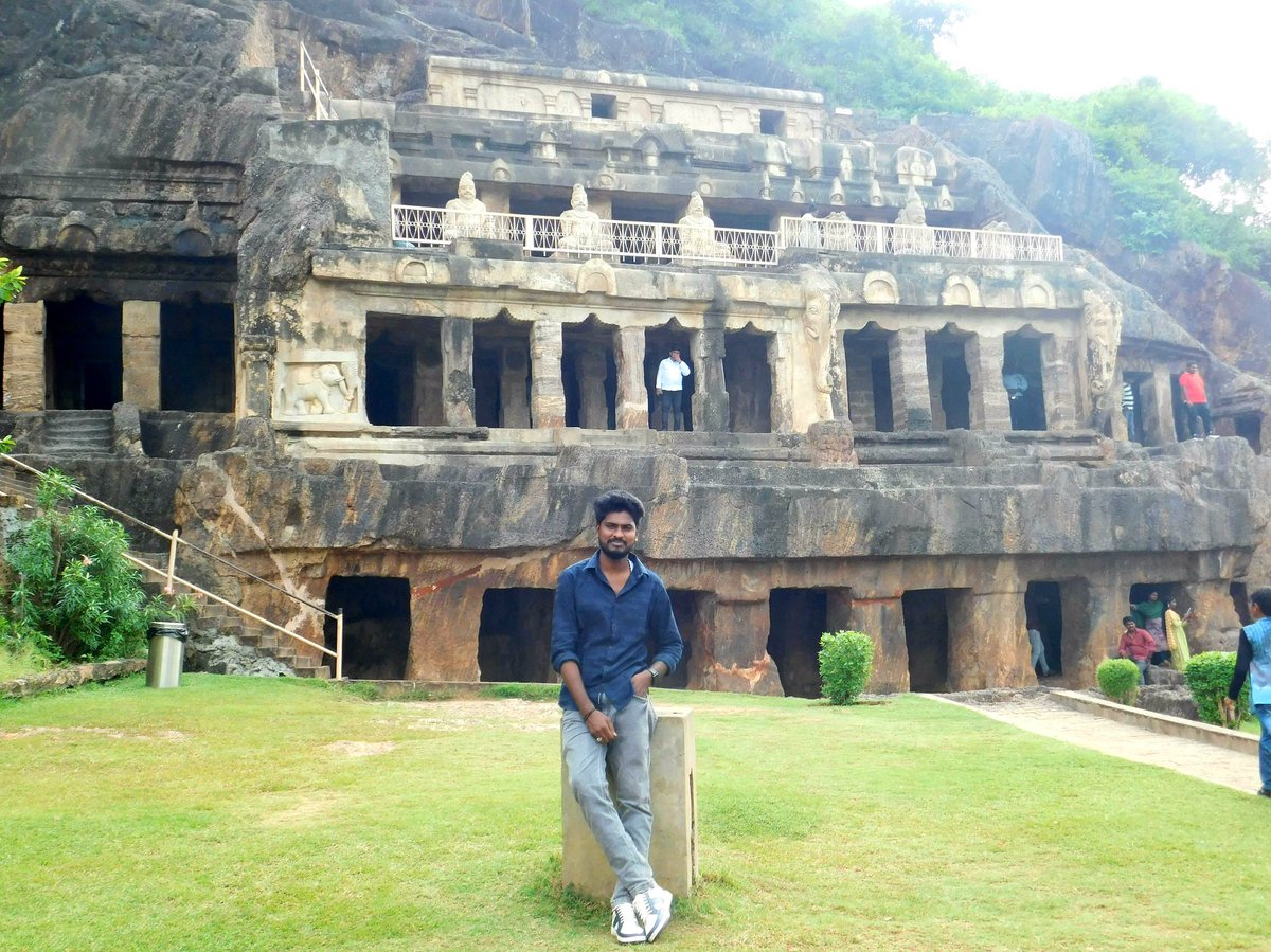 Live Sketching at UNDAVALLI CAVES 📍 Vijayawada  

#LiveSketch  #LiveSketching #ArtistMeetUp #SketchersMeet #UndavalliCaves  #Vijayawada