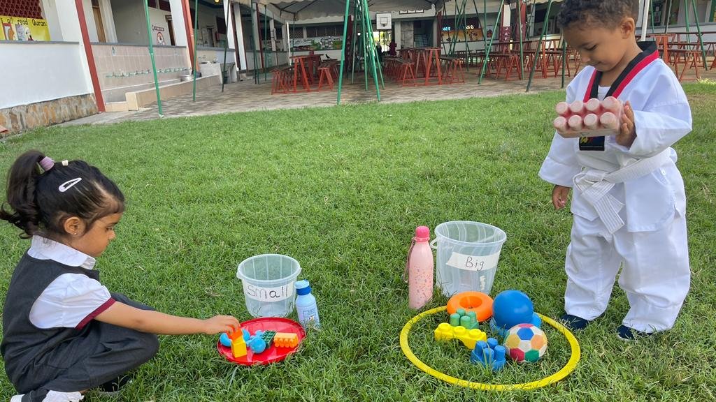 JafferyAcademy's tweet image. Big and small, K1&apos;s were able to explore the concept of big and small through various activities that enhanced their holistic development. We loved their keen observation skills during the sorting activities. Good job K1 students.

#maths #concepts #intergratedlearning