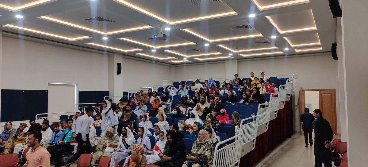 Garrison Public Library Multan tweet media